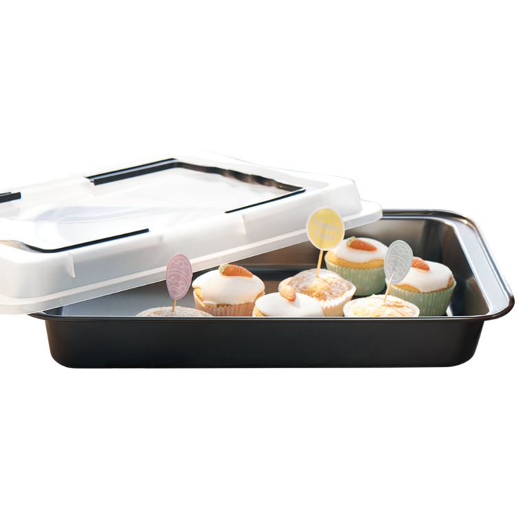 Schwarze Backform mit Deckel