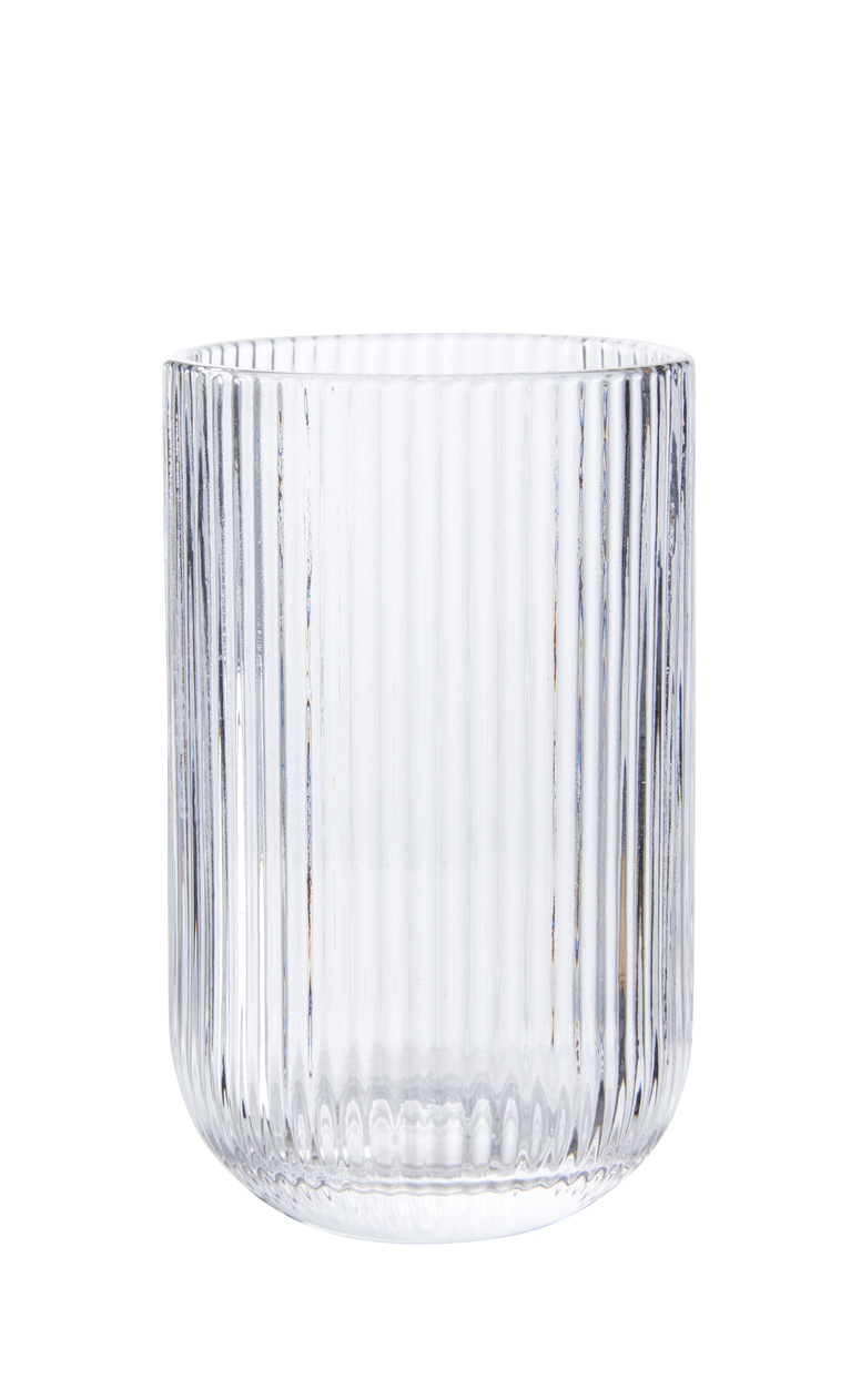 Hohes Glas mit Riffelungen