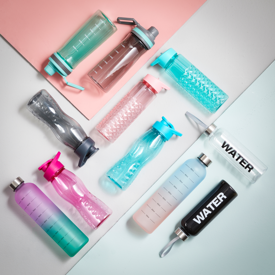 Wasserflaschen in verschiedenen Varianten